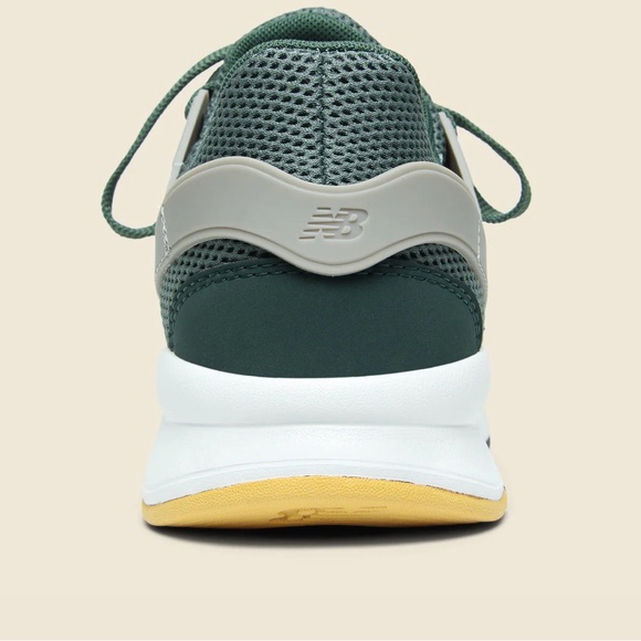 New Balance 247 Sneakers Tennis Shoes Big Boys 5.5 Olive Green Athletic Cushion - Picture 2 of 9